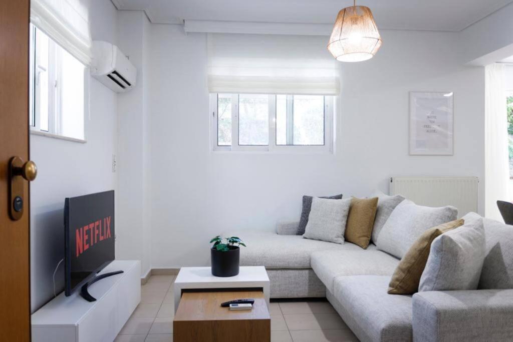 Pame Rentals - Cozy Glyfada Stay With Free Parking เอเธนส์ ภายนอก รูปภาพ